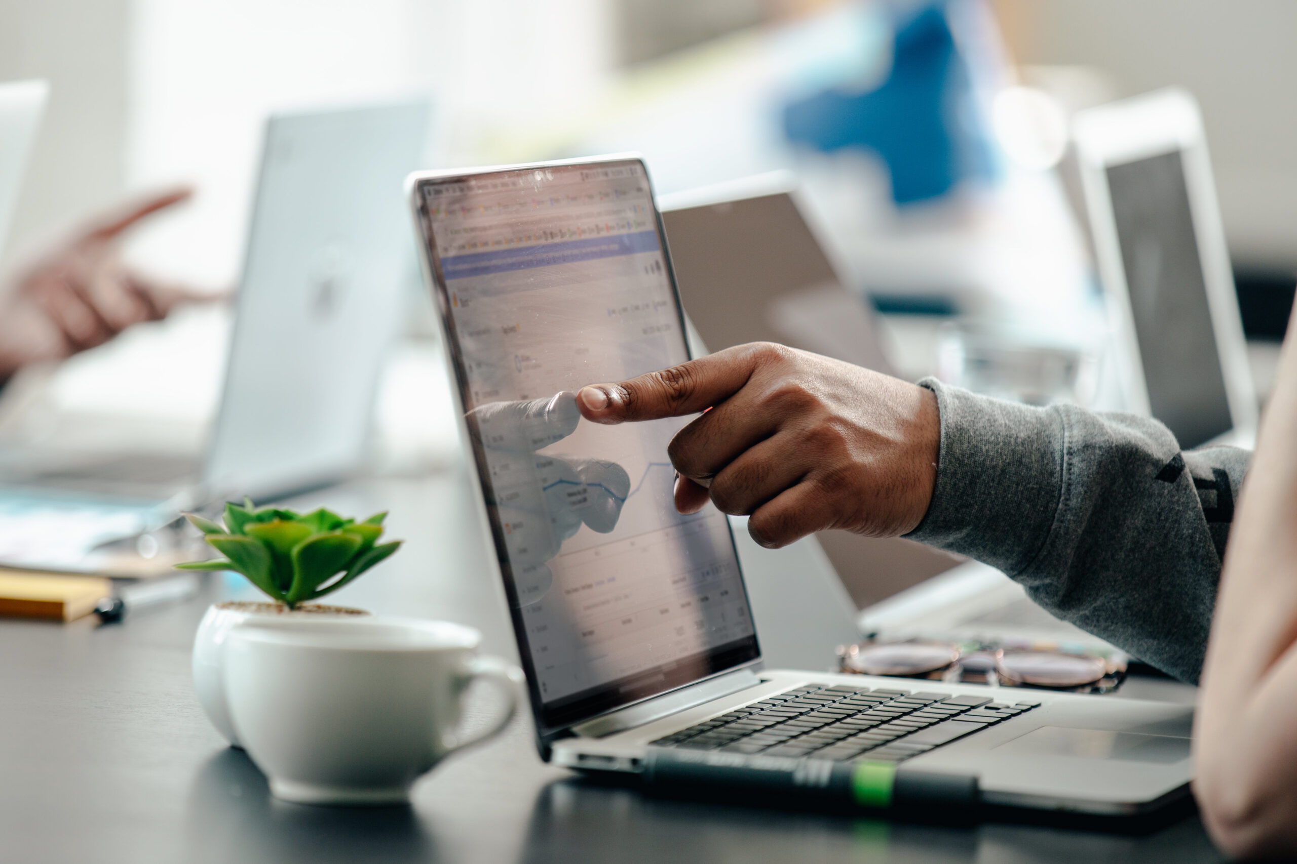 How to Use Data Analytics to Improve Your Marketing ROI by 40%
